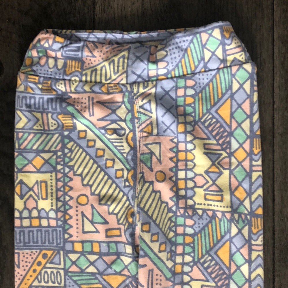 LulaRoe light blue tribal print girl’s leggings - Picture 4 of 7